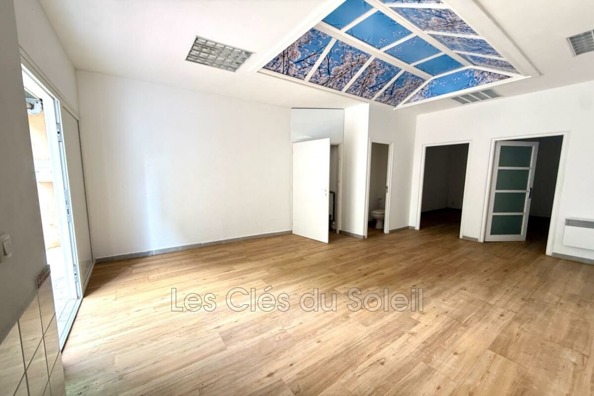 Local commercial 40 m² · à Hyères · 40 m² · 149 000 €