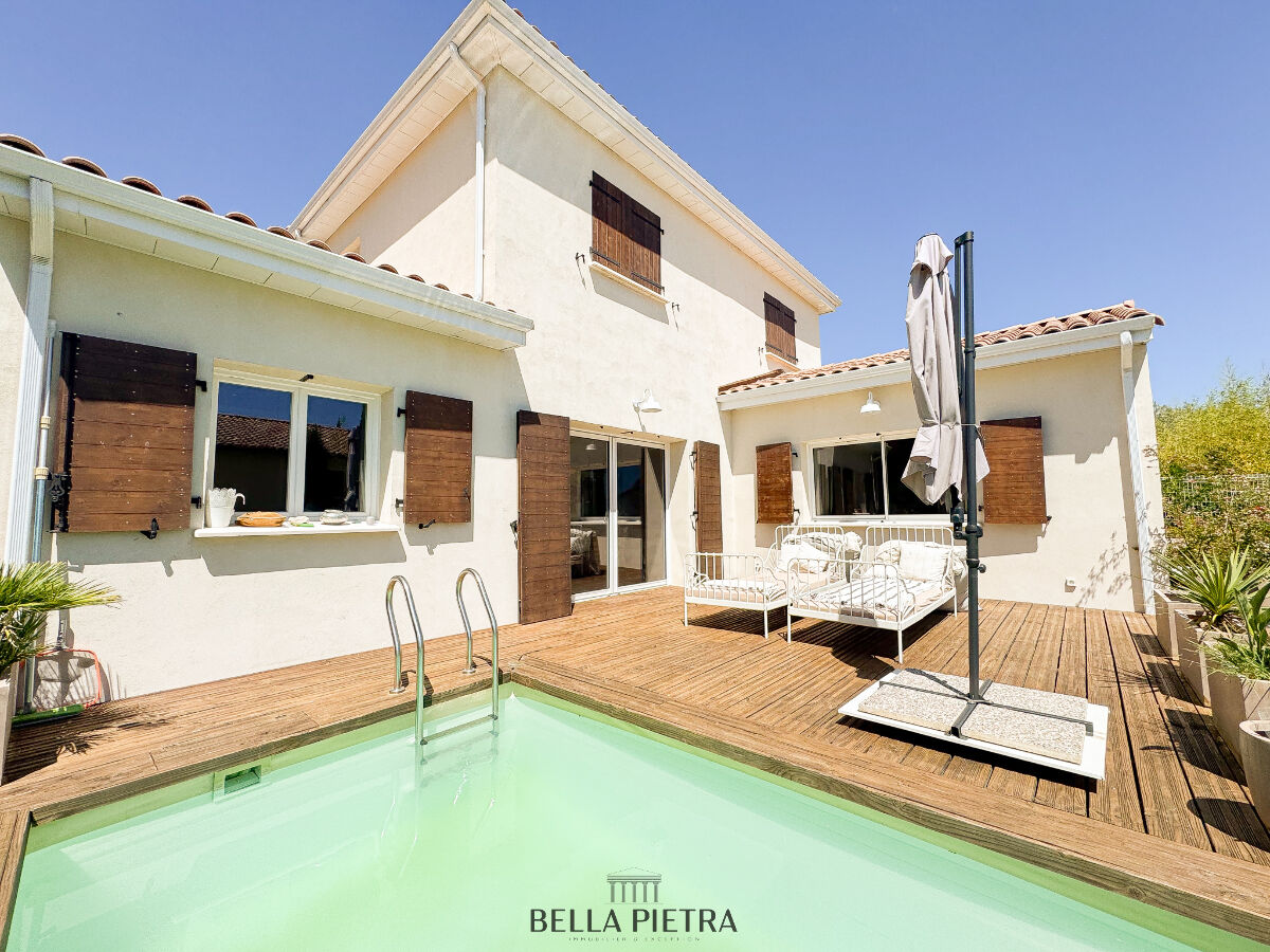Maison 4 pièces 94 m² · à Sussargues · 94 m² · 465 000 €