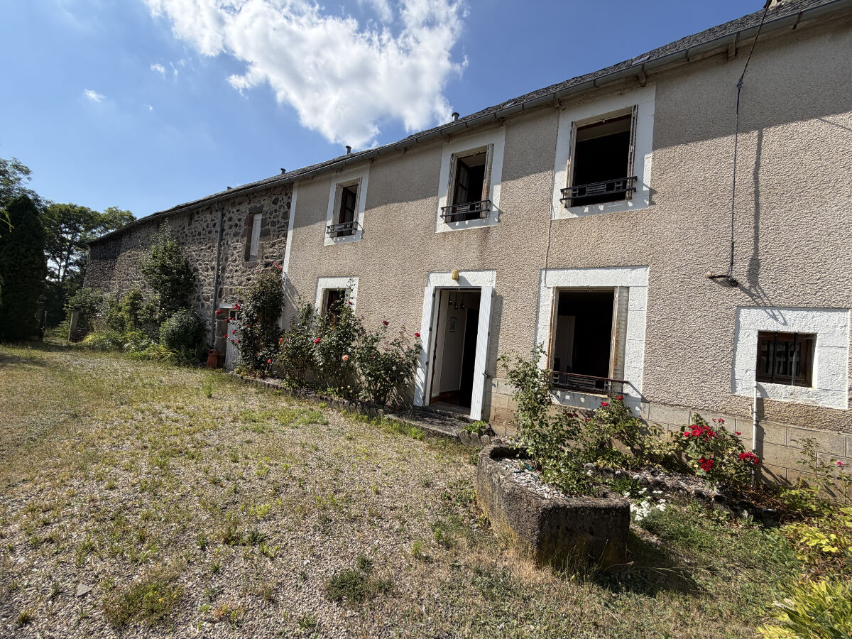 Maison 4 pièces 123 m² · à Saint-Saturnin · 123 m² · 129 000 €