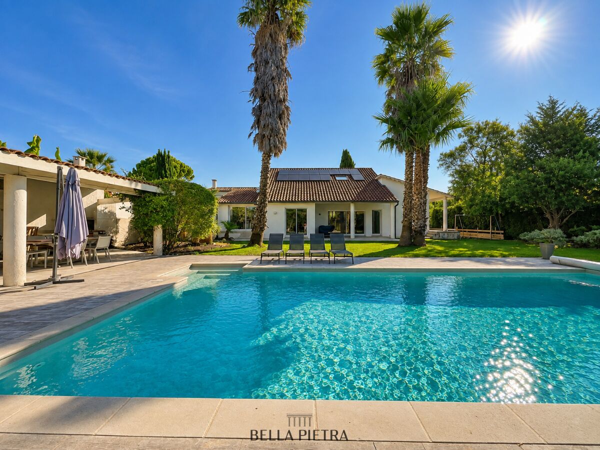Maison 5 pièces 180 m² · à Sussargues · 180 m² · 780 000 €
