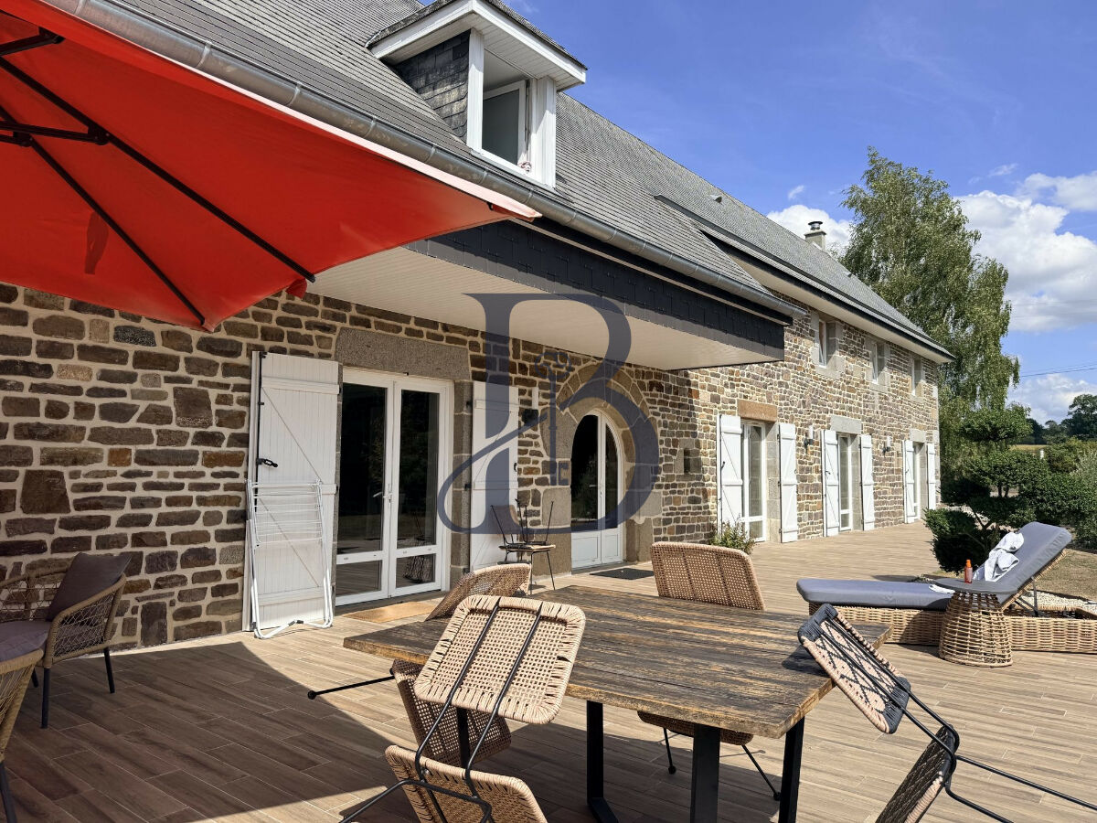 Maison 6 pièces 246 m² · à La Colombe · 246 m² · 345 000 €