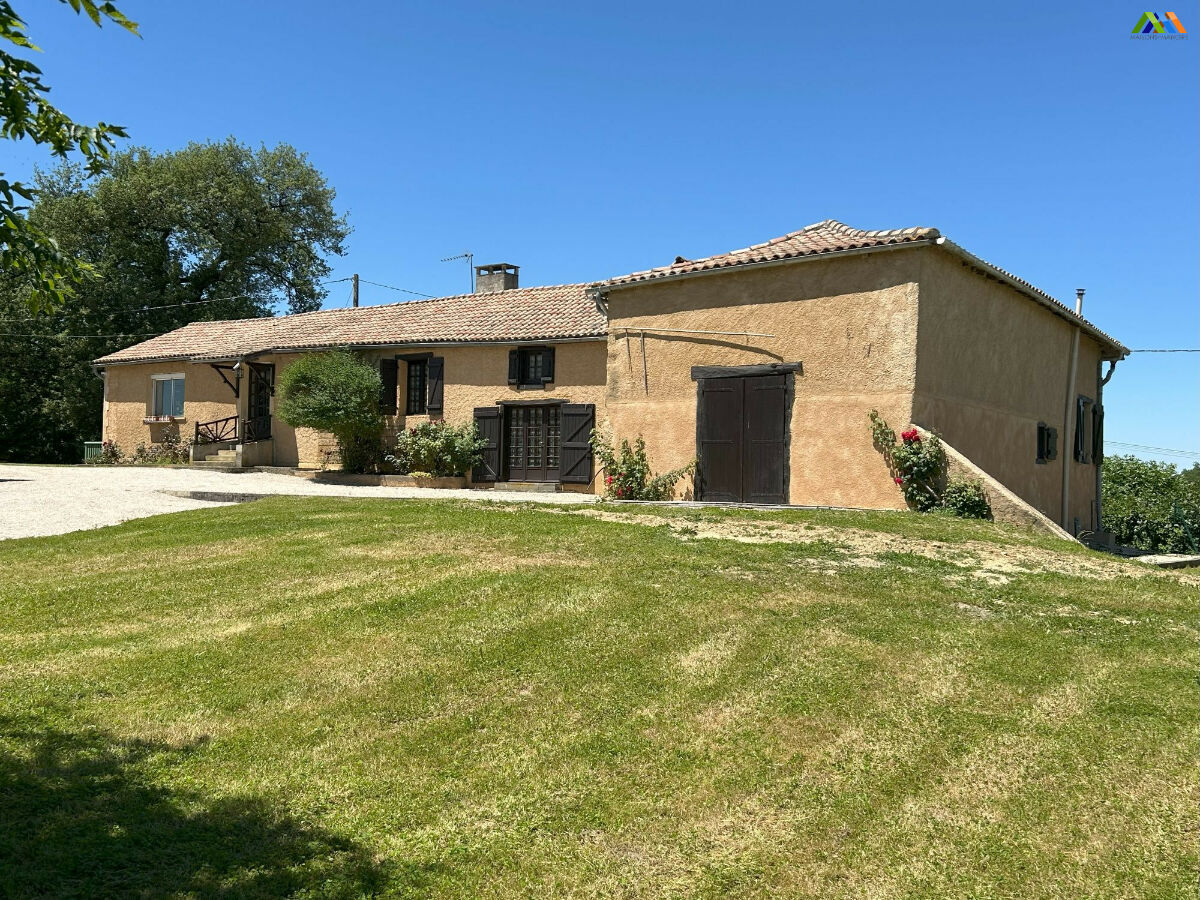 Maison 16 pièces 355 m² · à Masseube · 355 m² · 490 000 €