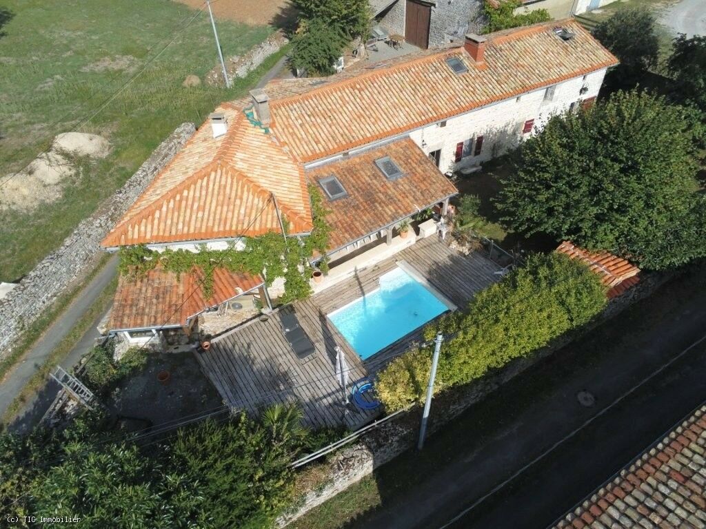 Maison 6 pièces 149 m² · à Sauzé-Entre-Bois · 149 m² · 191 490 €