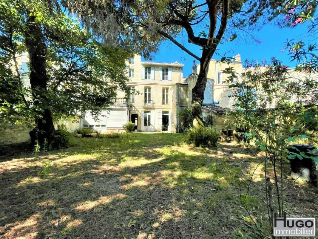 Maison 16 pièces 485 m² · à Bordeaux · 485 m² · 1 300 000 €