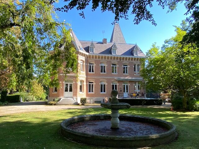 Maison 13 pièces 480 m² · à Lille · 480 m² · 1 550 000 €