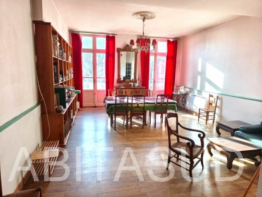 Maison 6 pièces 217 m² · à Réalmont · 217 m² · 155 000 €