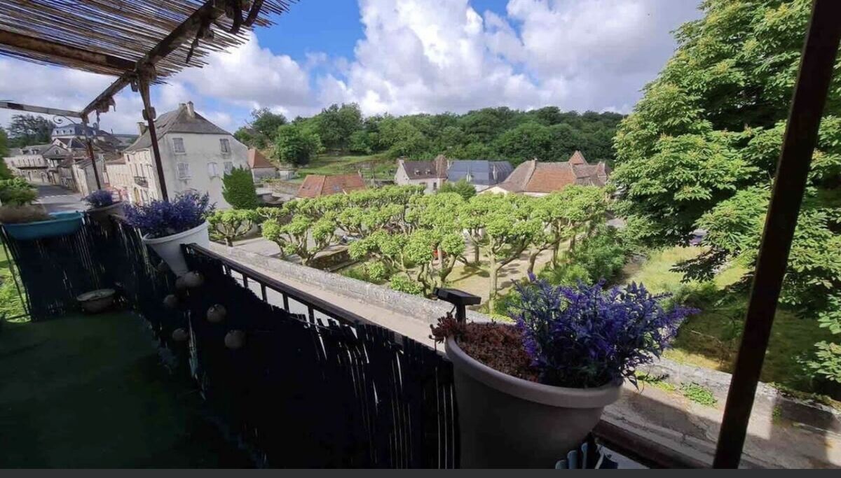 Image description