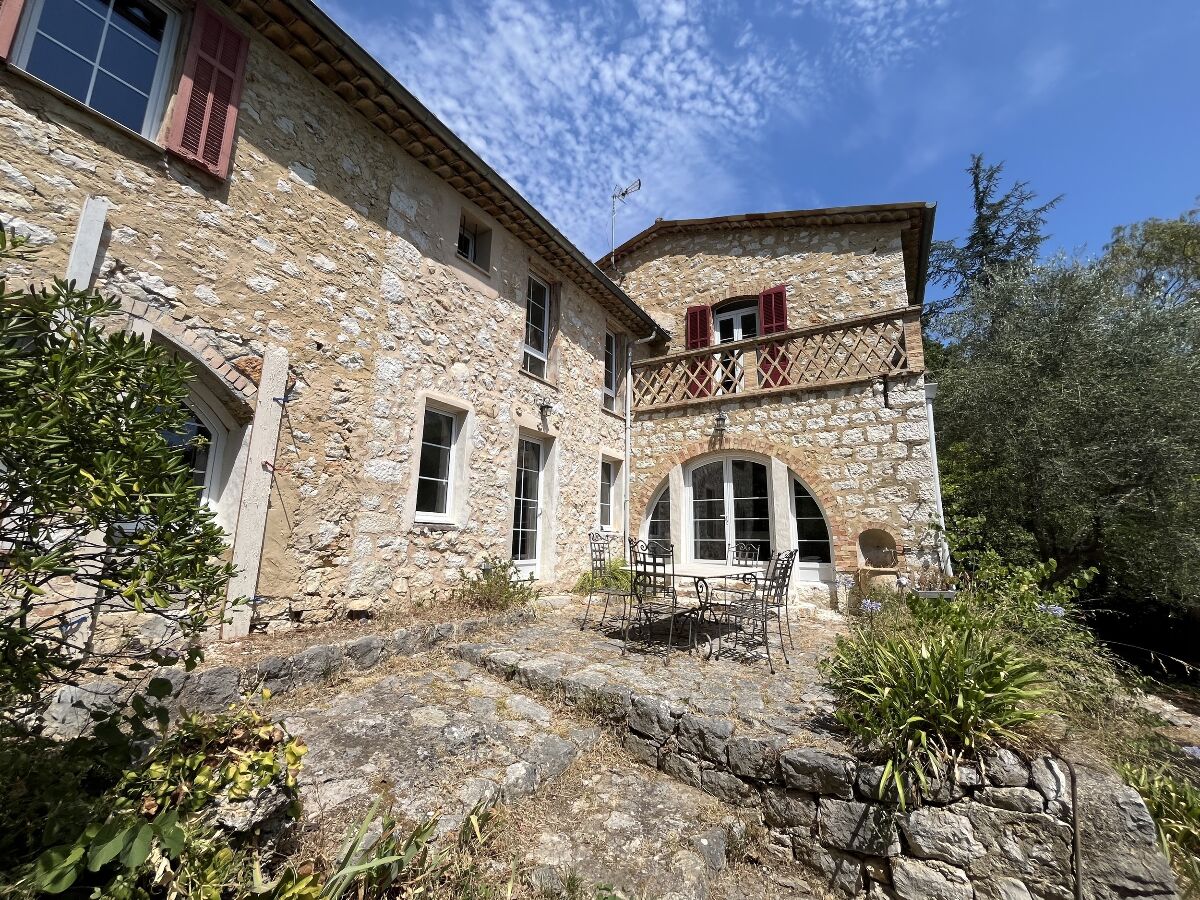 Image description