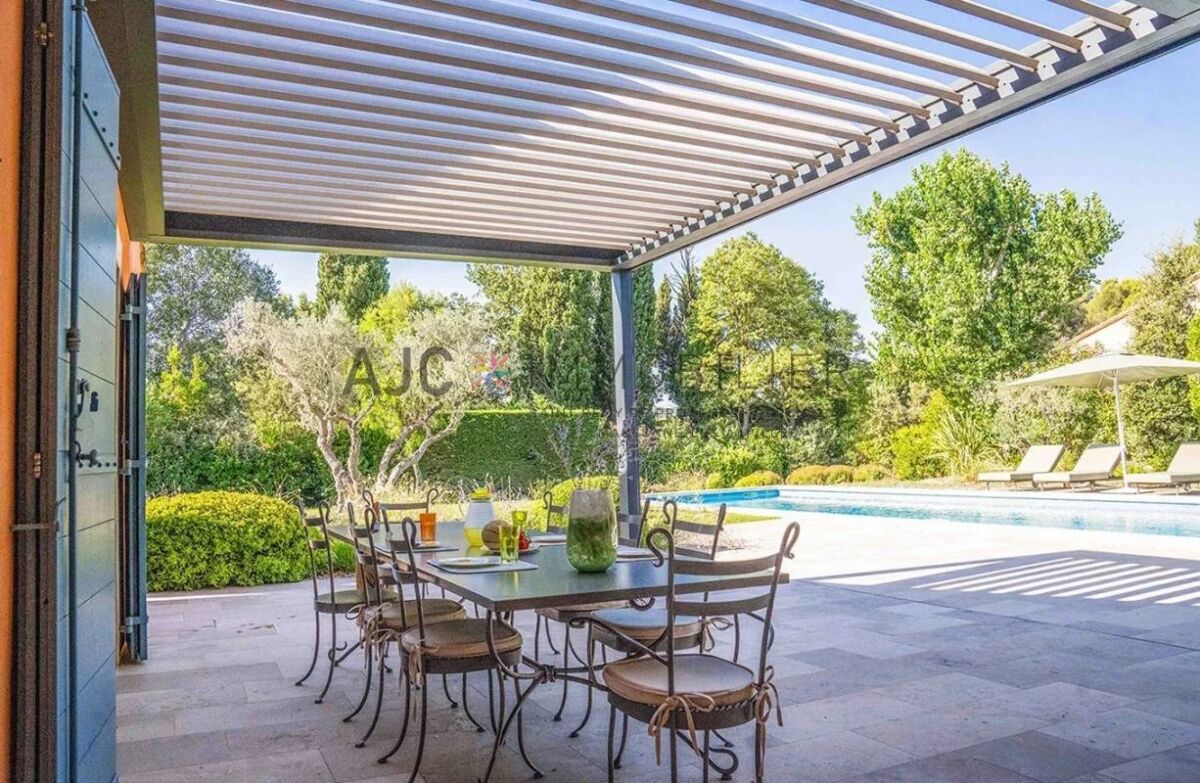 Image description