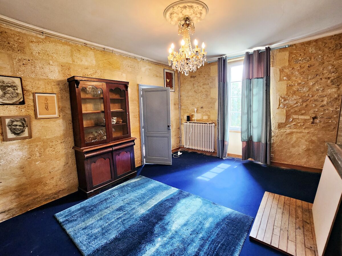 Image description