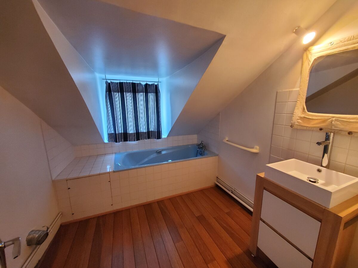Image description