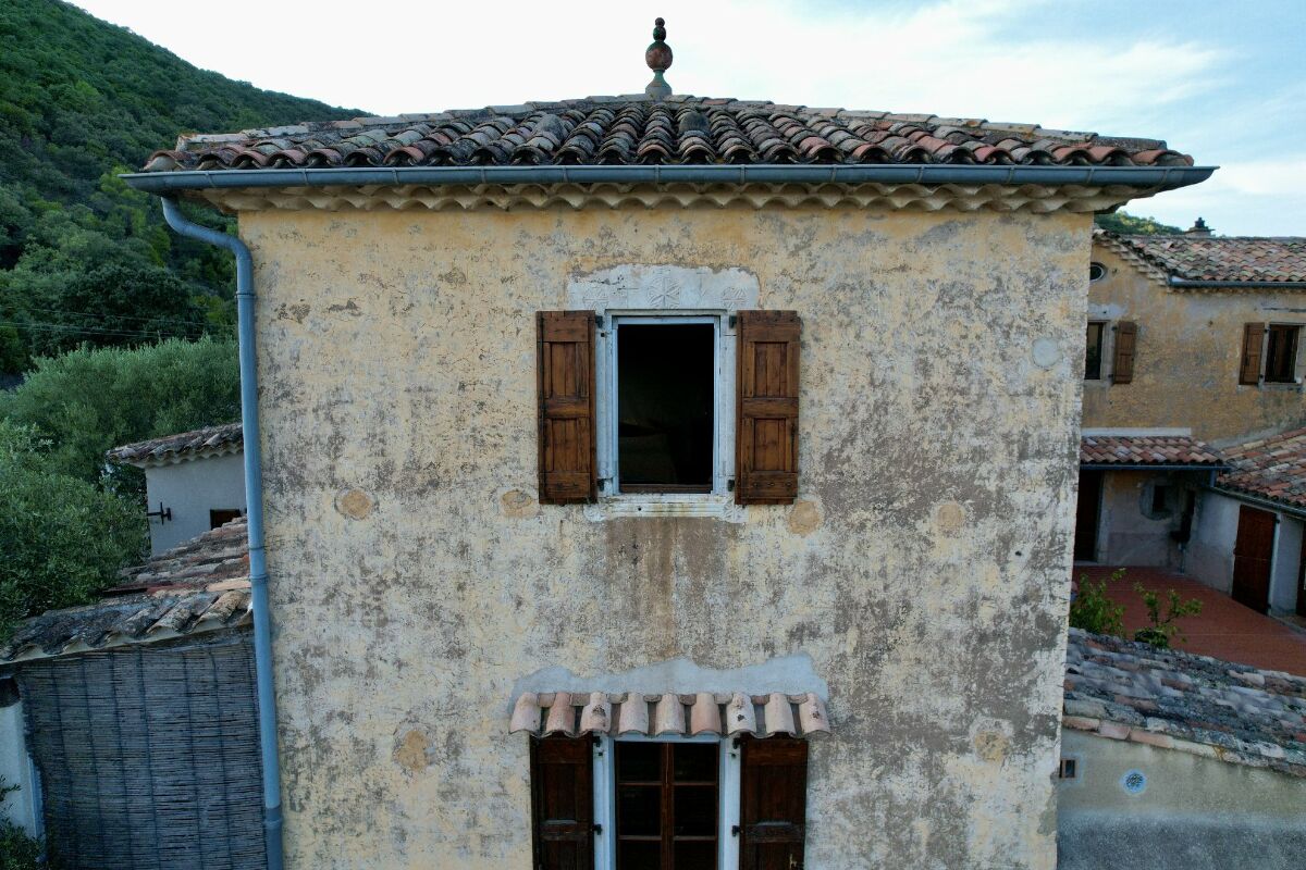 Image description